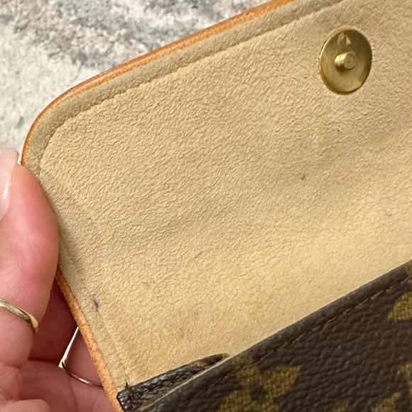 Louis Vuitton Florentine Belt Bag With Strap - Picture 9 of 13